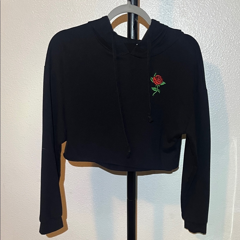 Black Cropped Hoodie with Rose Embroidery